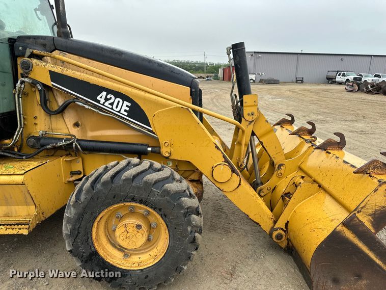 image for item NT9267 2006 Caterpillar  420E backhoe