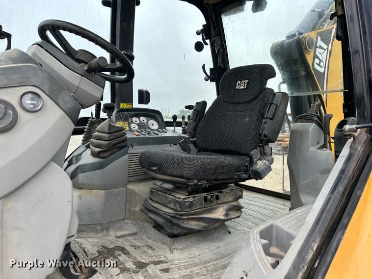 image for item NT9267 2006 Caterpillar  420E backhoe