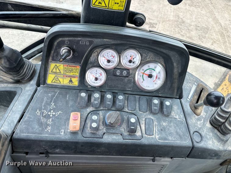 image for item NT9267 2006 Caterpillar  420E backhoe