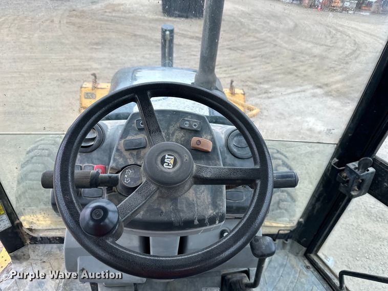 image for item NT9267 2006 Caterpillar  420E backhoe