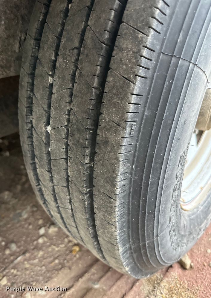 image for item NT9268 2014 Doolittle  enclosed cargo trailer