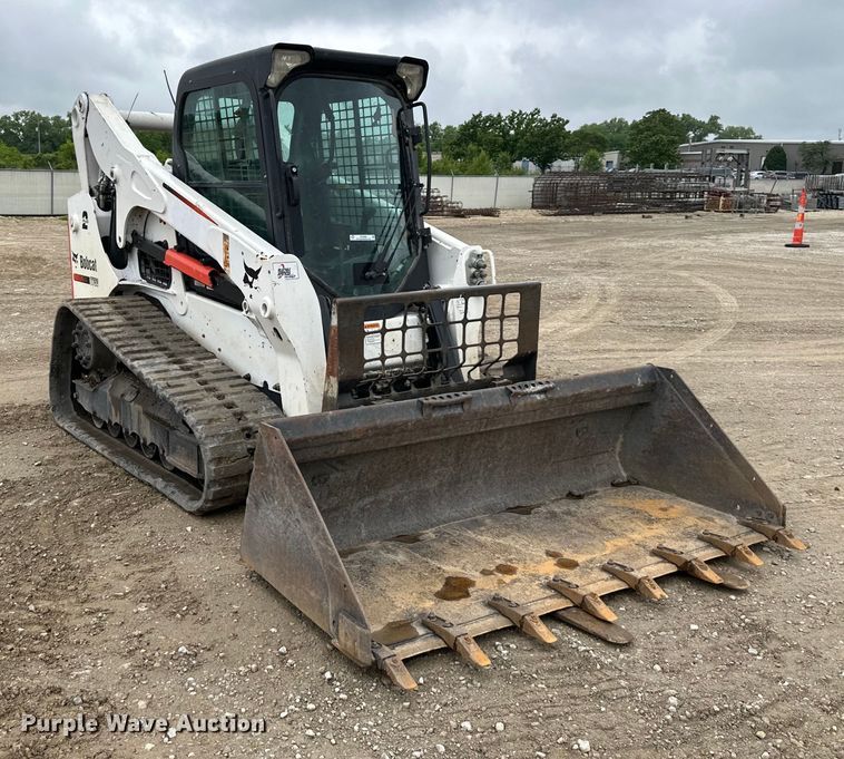 image for item NT9269 2016 Bobcat T750 tracked skid steer loader