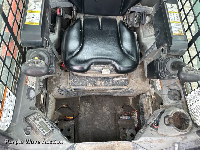 image for item NT9269 2016 Bobcat T750 tracked skid steer loader