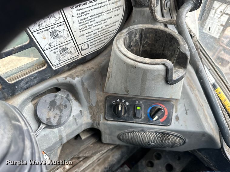 image for item NT9269 2016 Bobcat T750 tracked skid steer loader