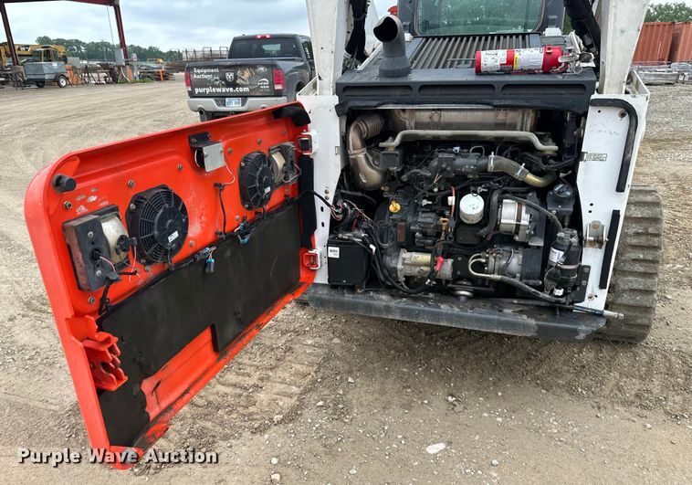 image for item NT9269 2016 Bobcat T750 tracked skid steer loader