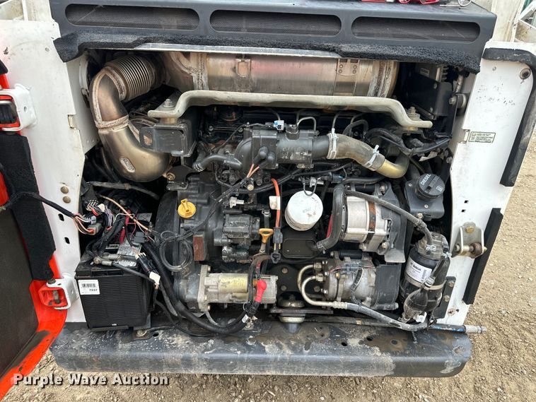 image for item NT9269 2016 Bobcat T750 tracked skid steer loader