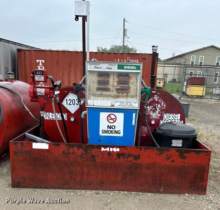 image for item NT9272 (2) fuel tanks