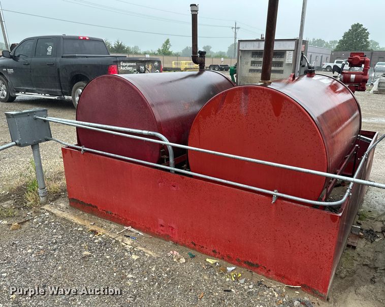 image for item NT9272 (2) fuel tanks