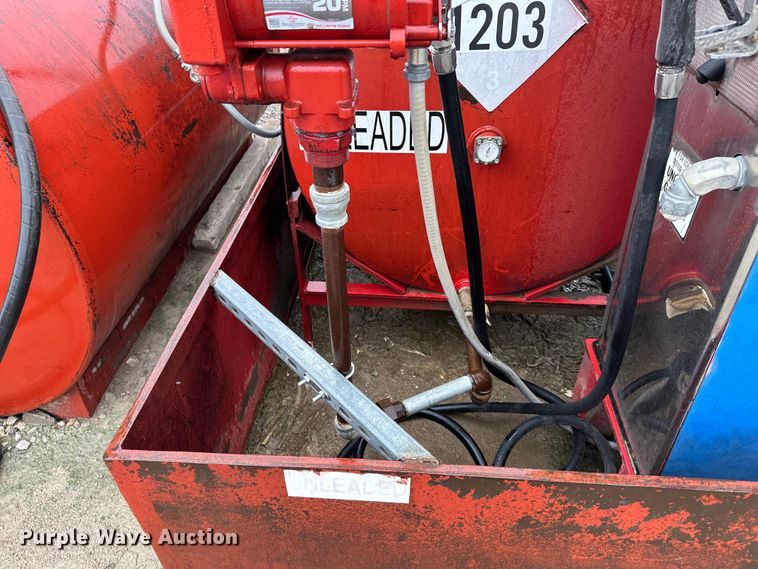 image for item NT9272 (2) fuel tanks