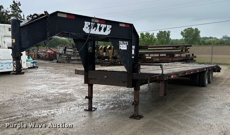 image for item NT9273 2007 Elite  equipment trailer