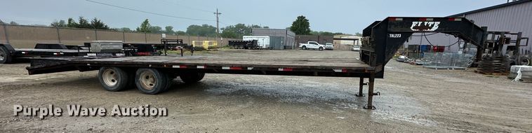 image for item NT9273 2007 Elite  equipment trailer