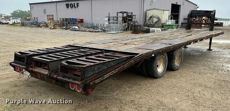 image for item NT9273 2007 Elite  equipment trailer