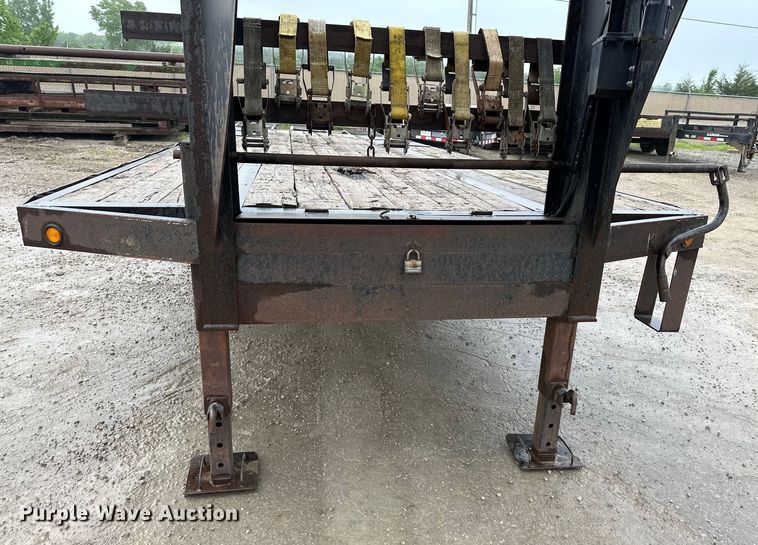 image for item NT9273 2007 Elite  equipment trailer