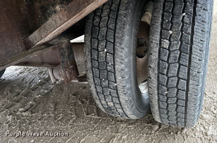 image for item NT9273 2007 Elite  equipment trailer