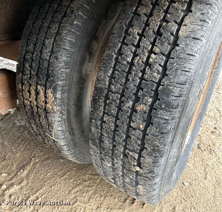 image for item NT9273 2007 Elite  equipment trailer