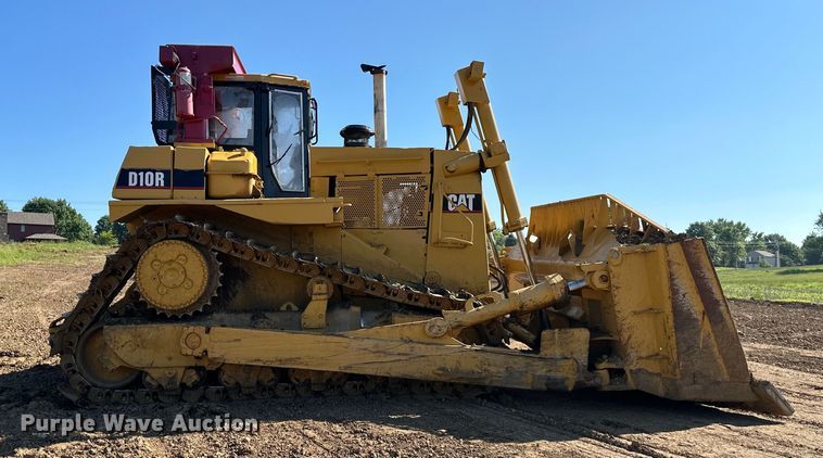 image for item NT9276 2001 Caterpillar D10R dozer