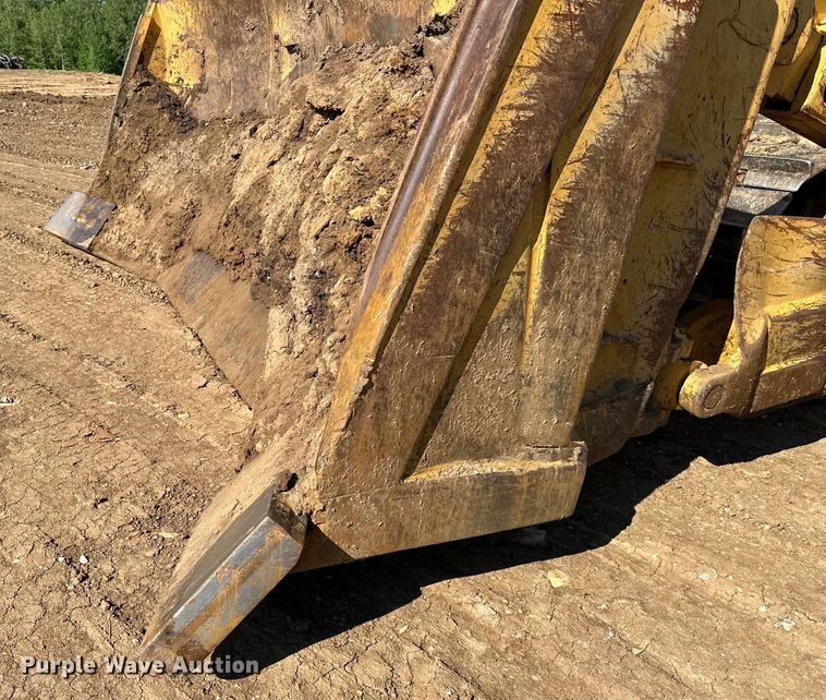 image for item NT9276 2001 Caterpillar D10R dozer