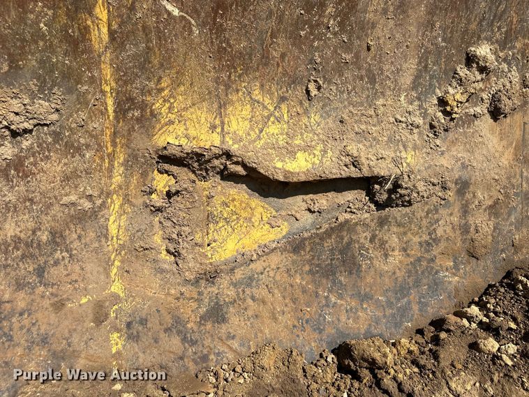 image for item NT9276 2001 Caterpillar D10R dozer