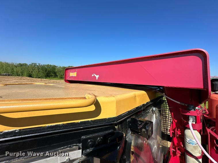 image for item NT9276 2001 Caterpillar D10R dozer