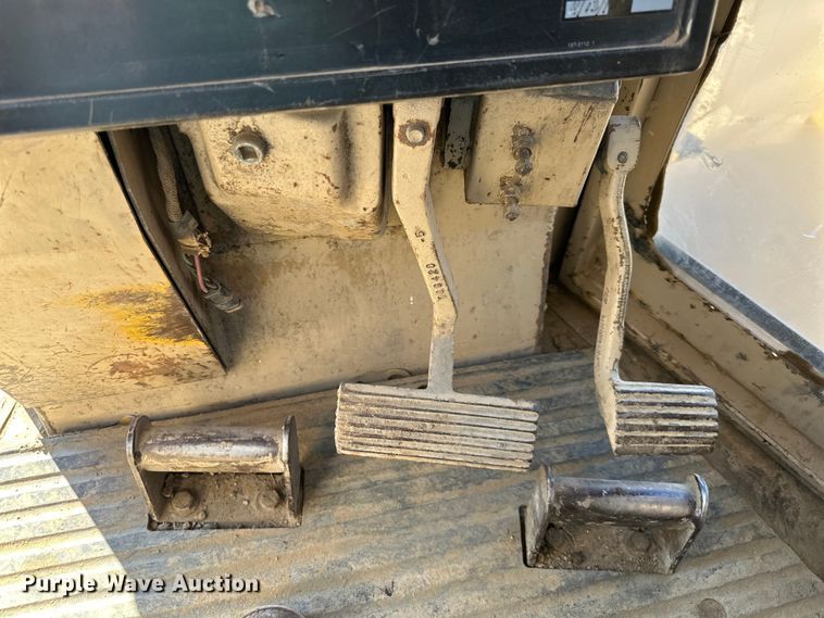 image for item NT9276 2001 Caterpillar D10R dozer