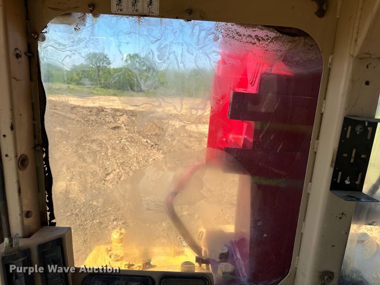 image for item NT9276 2001 Caterpillar D10R dozer