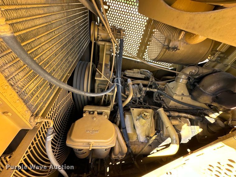 image for item NT9276 2001 Caterpillar D10R dozer