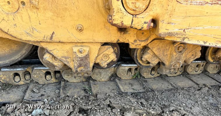 image for item NT9276 2001 Caterpillar D10R dozer