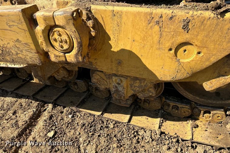 image for item NT9276 2001 Caterpillar D10R dozer