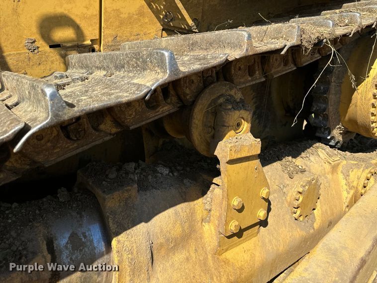 image for item NT9276 2001 Caterpillar D10R dozer