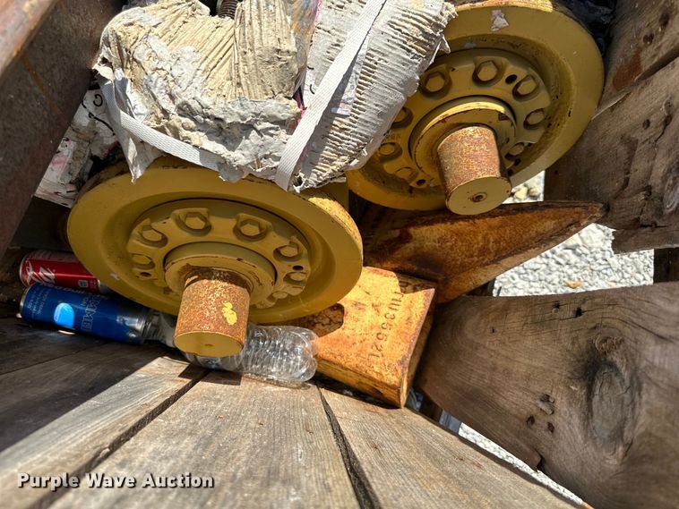 image for item NT9276 2001 Caterpillar D10R dozer