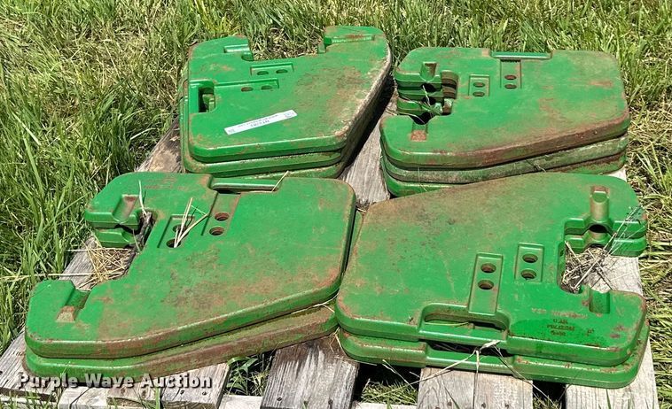 image for item NT9283 (10) John Deere 47kg suitcase weights