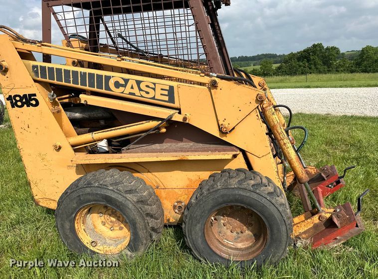 image for item NT9285 Case  1845 skid steer loader