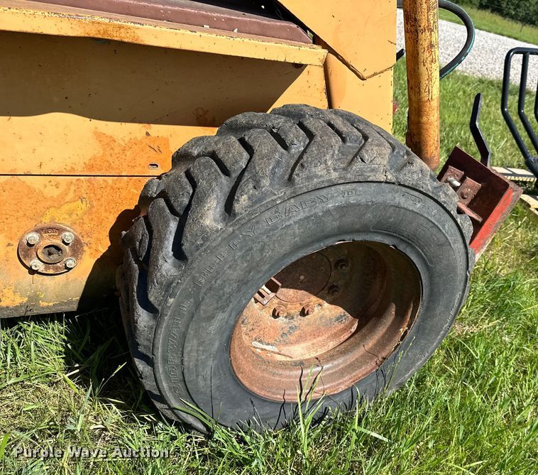 image for item NT9285 Case  1845 skid steer loader