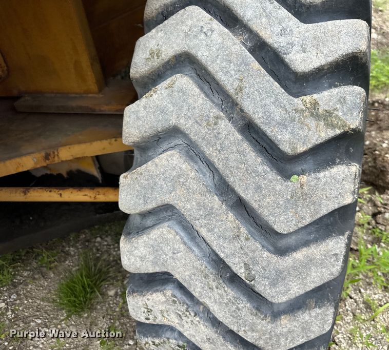 image for item NT9289 Caterpillar  AH40 forklift