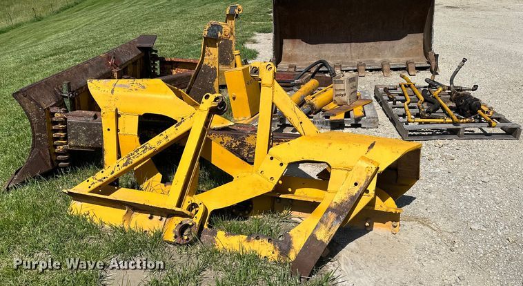 image for item NT9314 Dozer parts