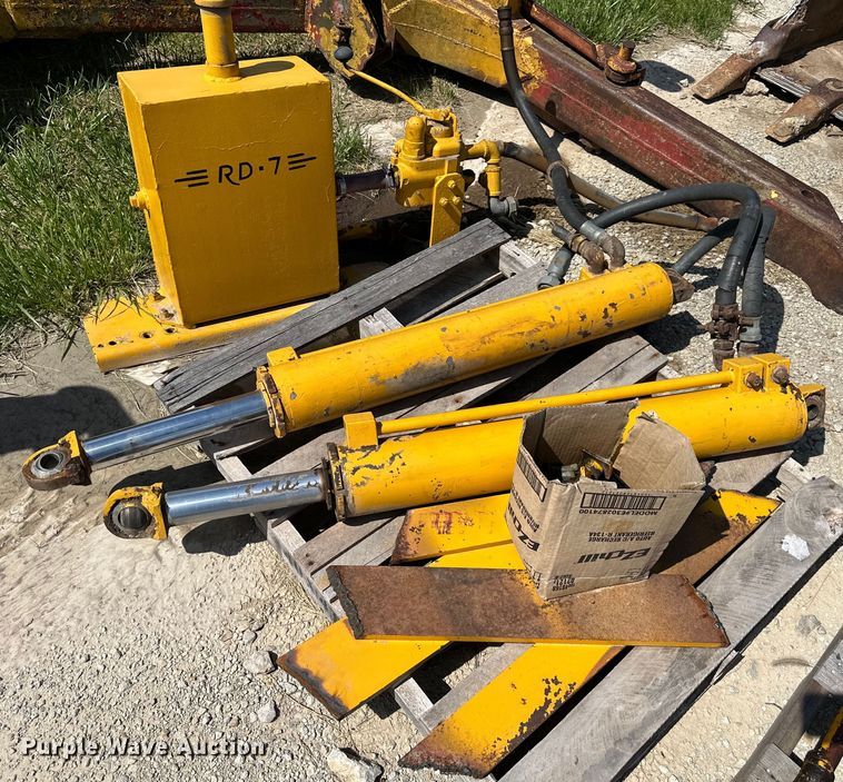 image for item NT9314 Dozer parts