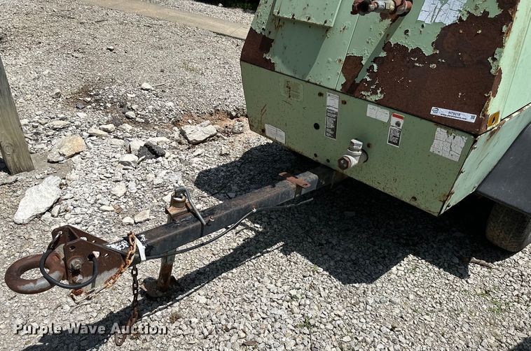 image for item NT9318 Sullair 185D air compressor