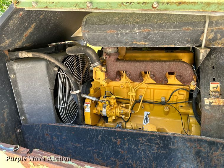 image for item NT9318 Sullair 185D air compressor