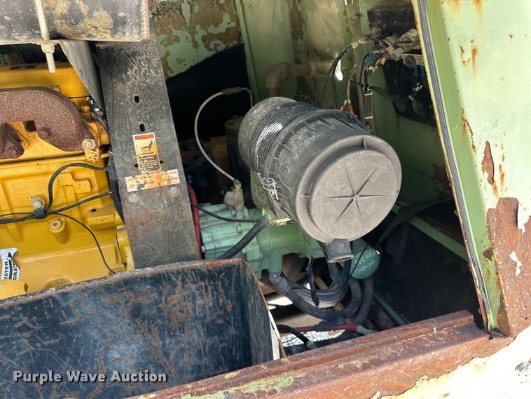 image for item NT9318 Sullair 185D air compressor