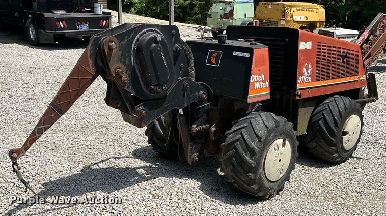 image for item NT9319 2001 Ditch Witch 410SXD trencher