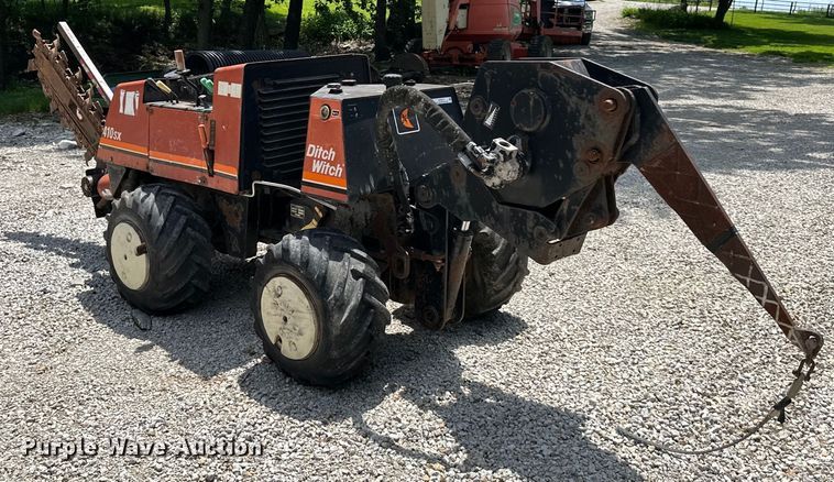 image for item NT9319 2001 Ditch Witch 410SXD trencher