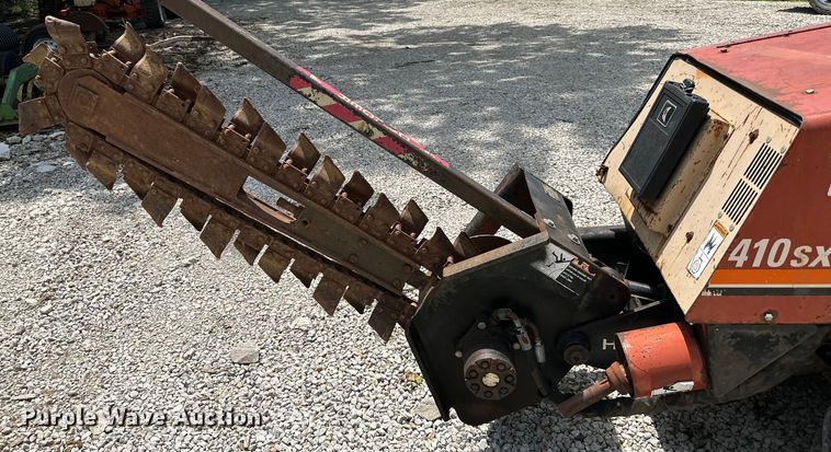image for item NT9319 2001 Ditch Witch 410SXD trencher