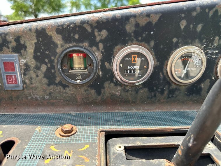 image for item NT9319 2001 Ditch Witch 410SXD trencher