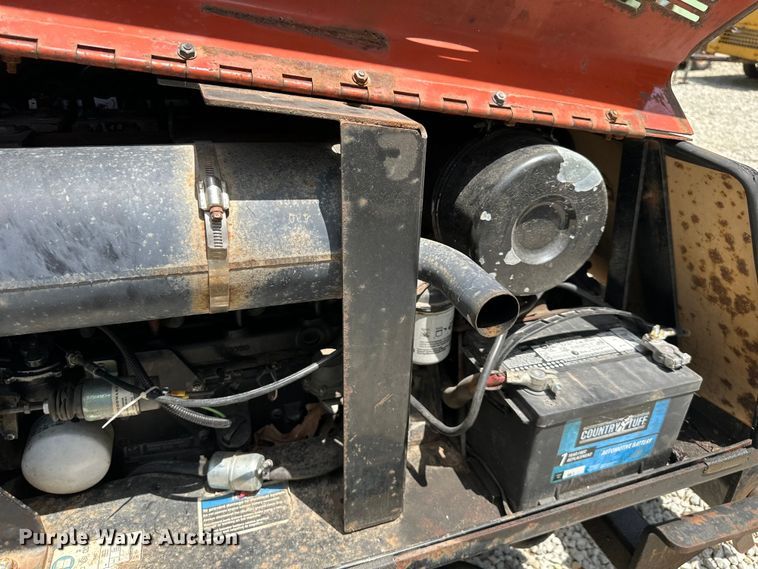 image for item NT9319 2001 Ditch Witch 410SXD trencher