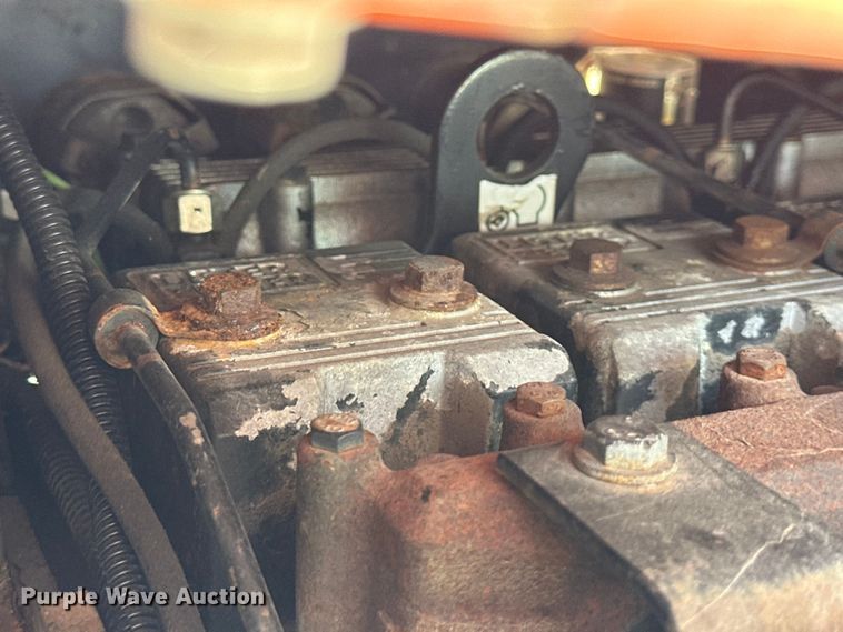 image for item NT9319 2001 Ditch Witch 410SXD trencher