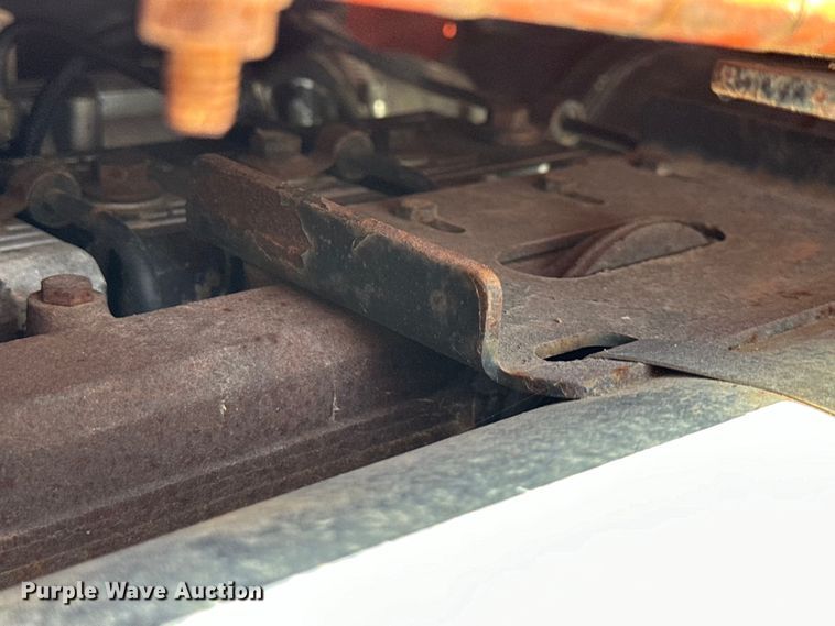 image for item NT9319 2001 Ditch Witch 410SXD trencher