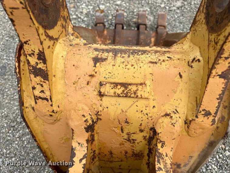 image for item NT9324 (2) backhoe buckets 