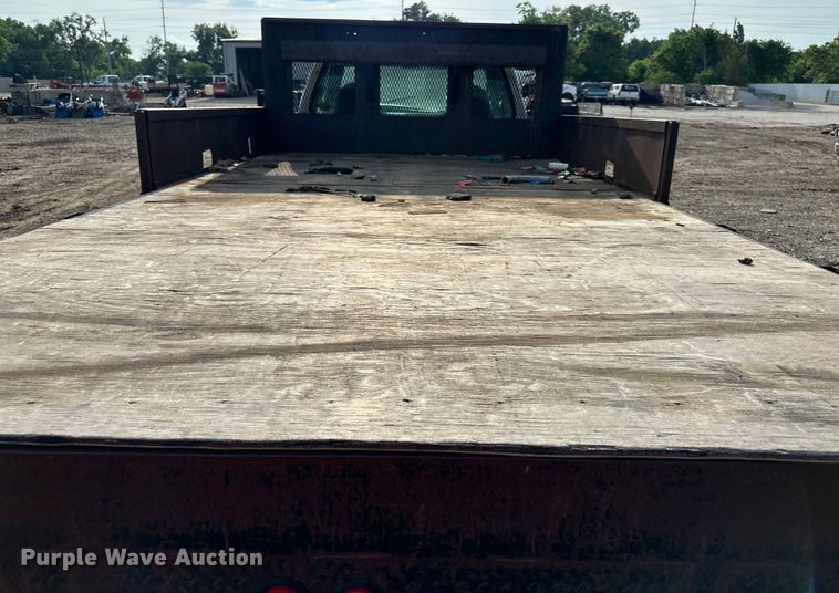 image for item NT9362 1999 Ford F450 Super Duty flatbed truck