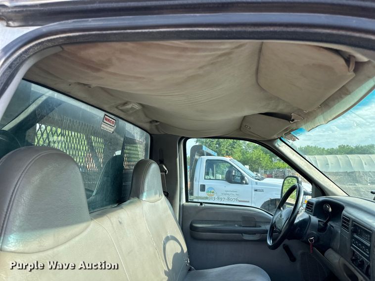 image for item NT9362 1999 Ford F450 Super Duty flatbed truck