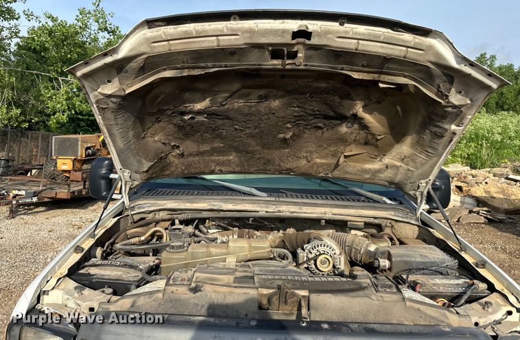 image for item NT9362 1999 Ford F450 Super Duty flatbed truck